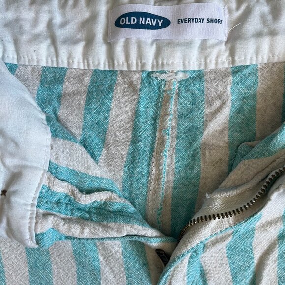 Womens' Old Navy Green and White Striped Shorts Size 12 - Picture 2 of 5